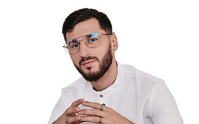 Яловенко Роман Олегович