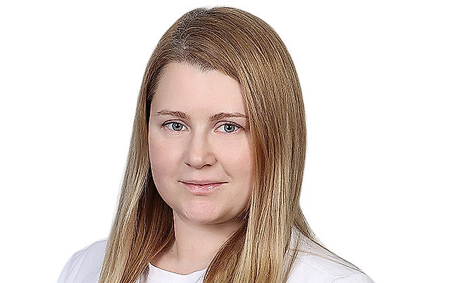 Мартыненко (Карпенкова) Елена Вадимовна